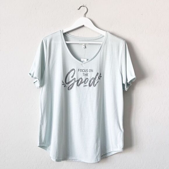 NWT Maurices Focus On The Good V Neck Graphic Short Sleeve Tee M - Picture 1 of 7
